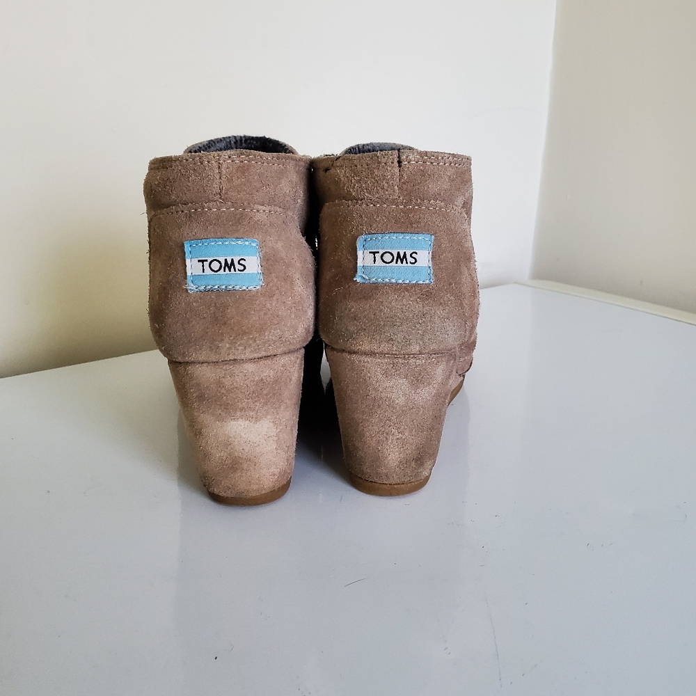 Toms wedge booties - super cute! - Picture 9 of 13